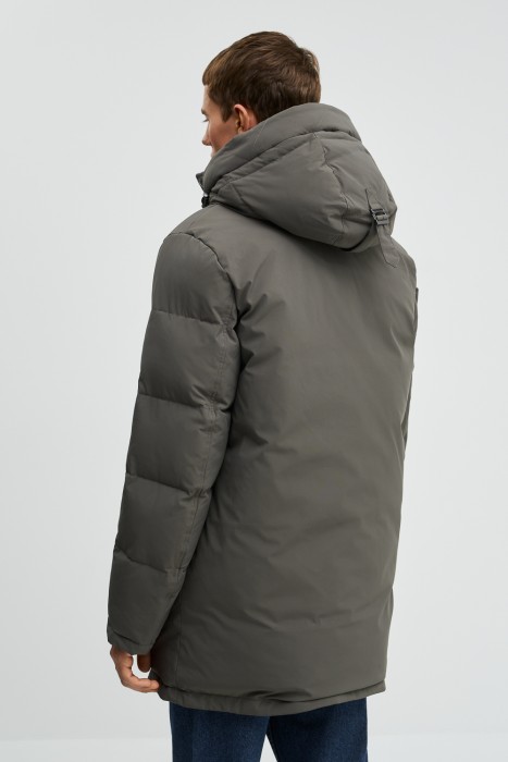 зимняя куртка с капюшоном по цене 7980 руб вид справа