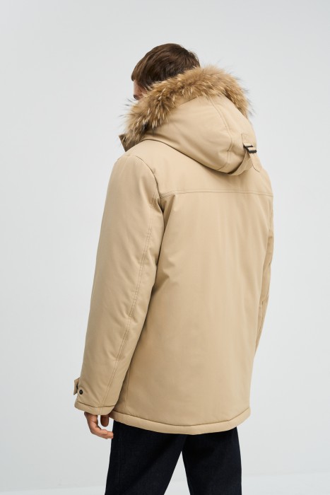 зимняя куртка с капюшоном по цене 8720 руб вид справа