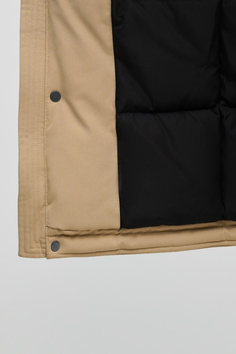 зимняя куртка с капюшоном из россии вид сбоку