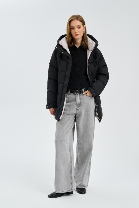 зимняя куртка с капюшоном из россии вид сбоку