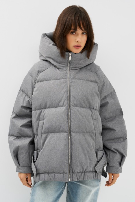 зимняя куртка с капюшоном от бренда снежная королева вид слева