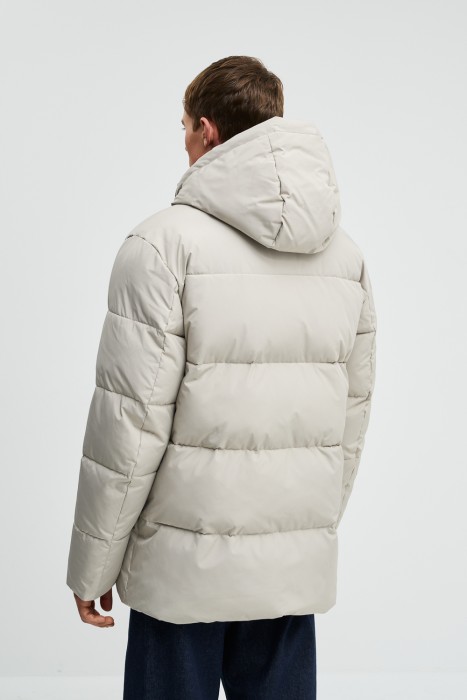 зимняя куртка с капюшоном из россии вид сбоку