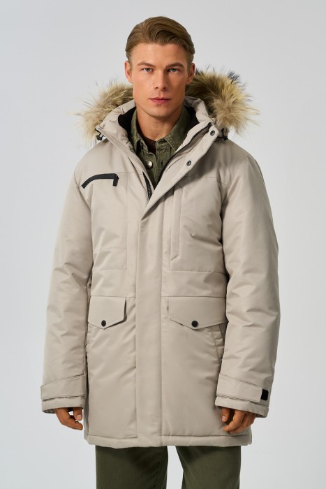 зимняя куртка с капюшоном от бренда снежная королева вид слева