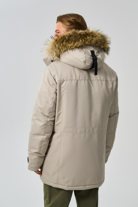 зимняя куртка с капюшоном по цене 10110 руб вид справа