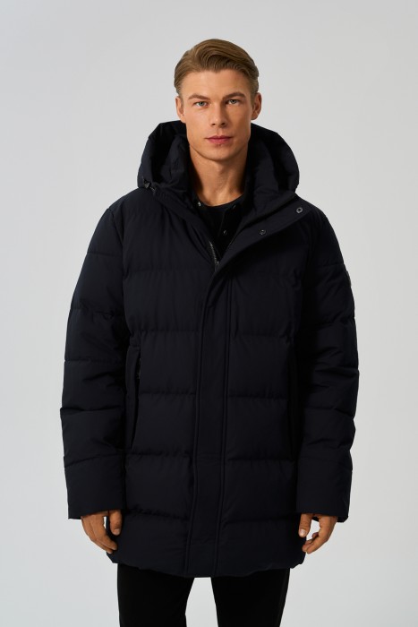 зимняя куртка с капюшоном от бренда снежная королева вид слева