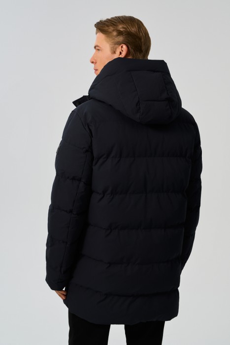 зимняя куртка с капюшоном по цене 5290 руб вид справа