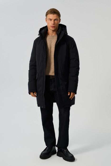 зимняя куртка с капюшоном из россии вид сбоку