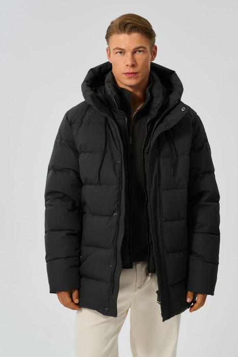 зимняя куртка с капюшоном от бренда снежная королева вид слева