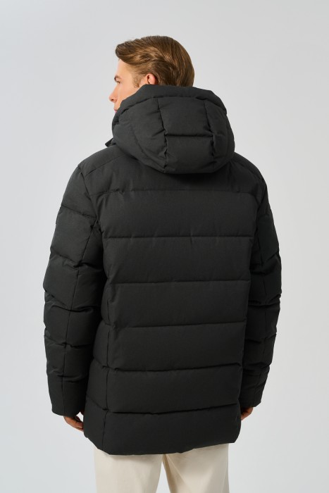 зимняя куртка с капюшоном по цене 8070 руб вид справа