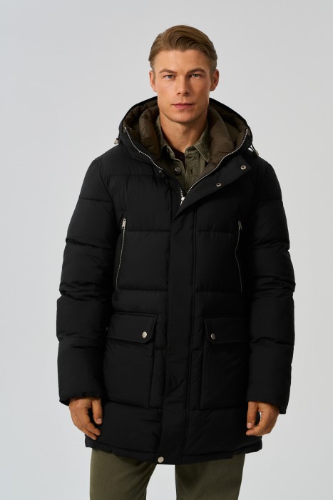 зимняя куртка с капюшоном от бренда снежная королева вид слева