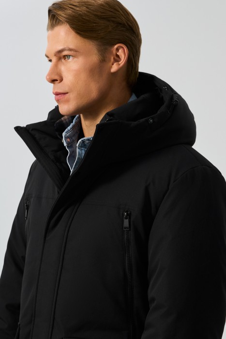 зимняя куртка с капюшоном из россии вид сбоку