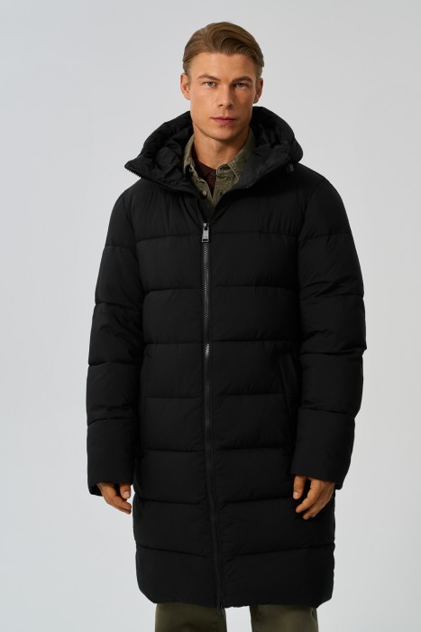 зимняя куртка с капюшоном от бренда снежная королева вид слева