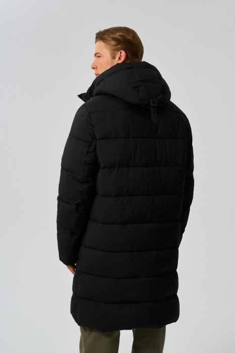 зимняя куртка с капюшоном по цене 3470 руб вид справа