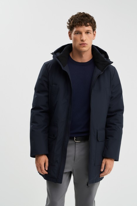 зимняя куртка с капюшоном от бренда снежная королева вид слева