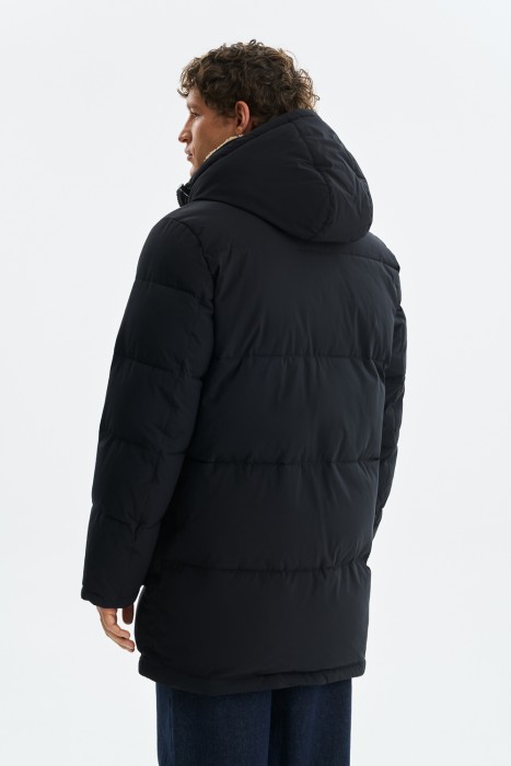 зимняя куртка с капюшоном по цене 4800 руб вид справа