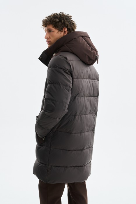 зимняя куртка с капюшоном по цене 10020 руб вид справа