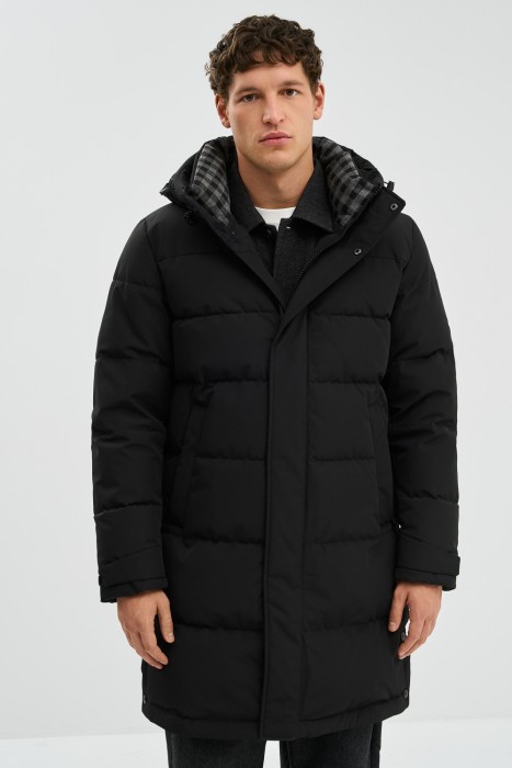 зимняя куртка с капюшоном от бренда снежная королева вид слева