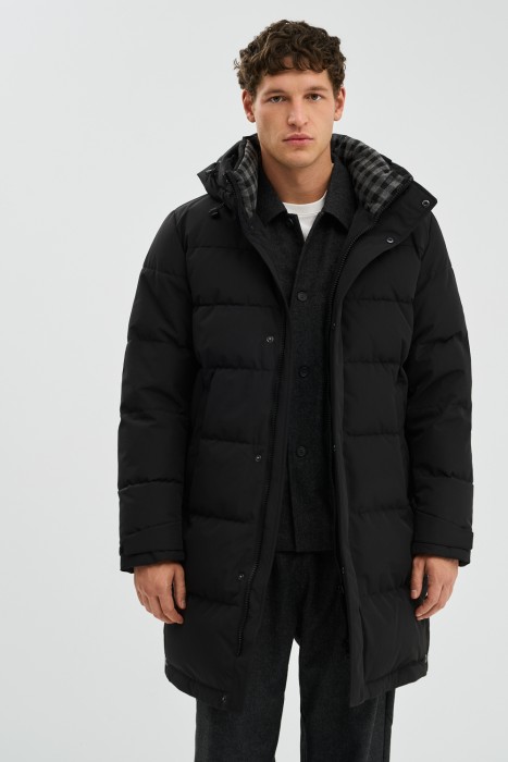 зимняя куртка с капюшоном из россии вид сбоку