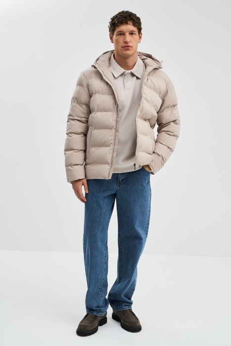 зимняя куртка с капюшоном из россии вид сбоку