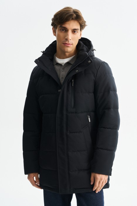 зимняя куртка с капюшоном от бренда снежная королева вид слева