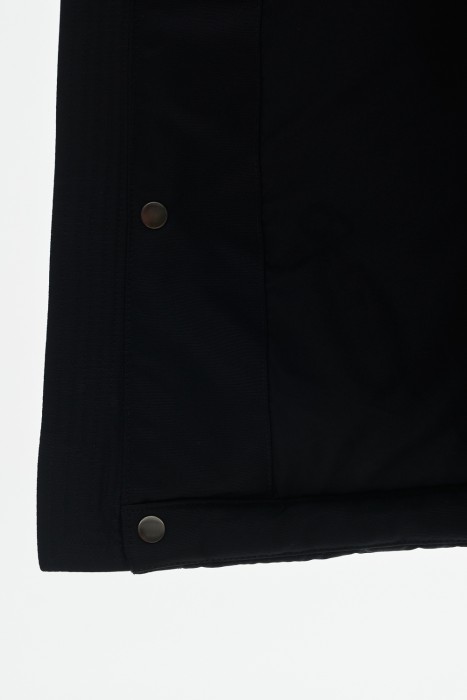 зимняя куртка с капюшоном из россии вид сбоку