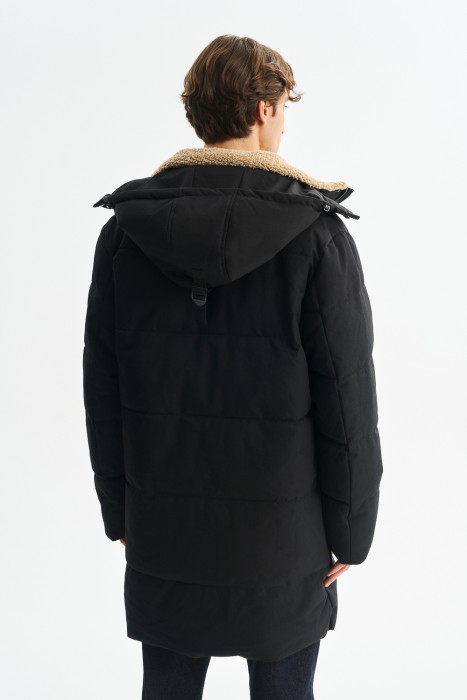 зимняя куртка с капюшоном по цене 3250 руб вид справа