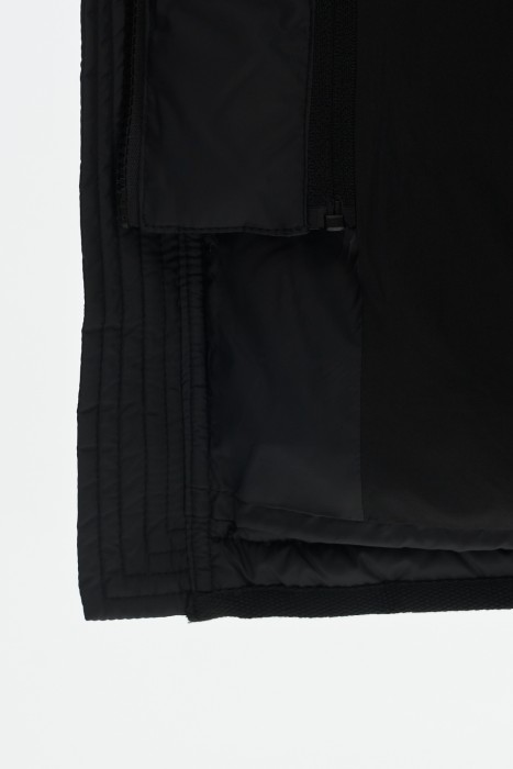 зимняя куртка с капюшоном из россии вид сбоку