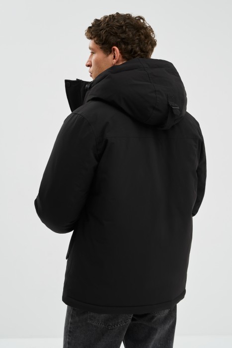 зимняя куртка с капюшоном по цене 5370 руб вид справа