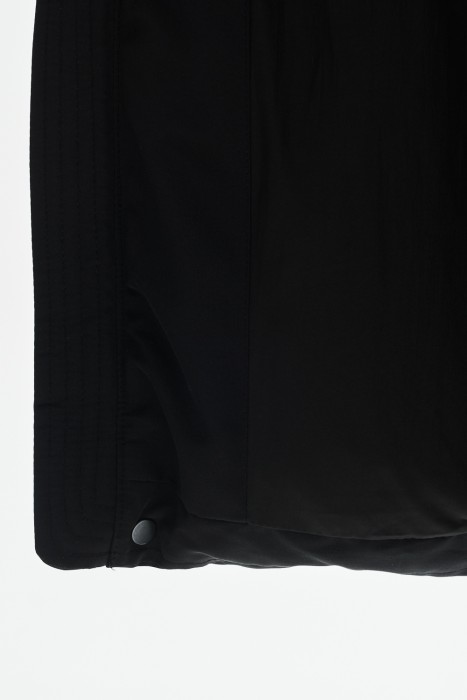 зимняя куртка с капюшоном из россии вид сбоку