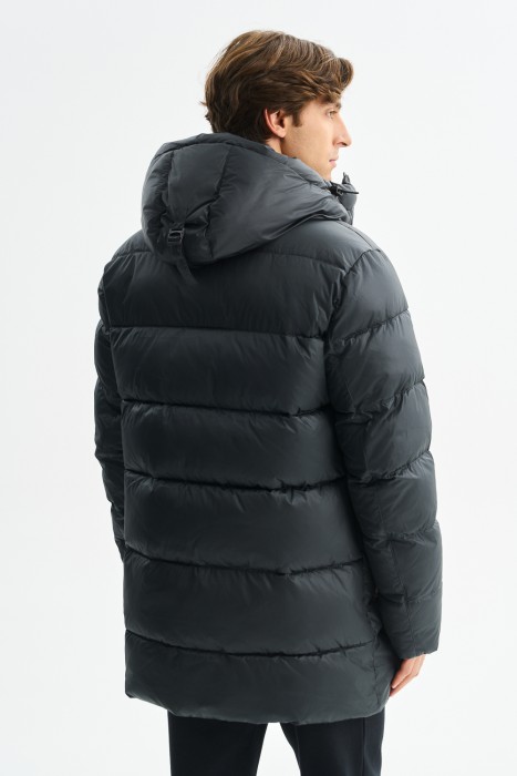 зимняя куртка с капюшоном по цене 5120 руб вид справа