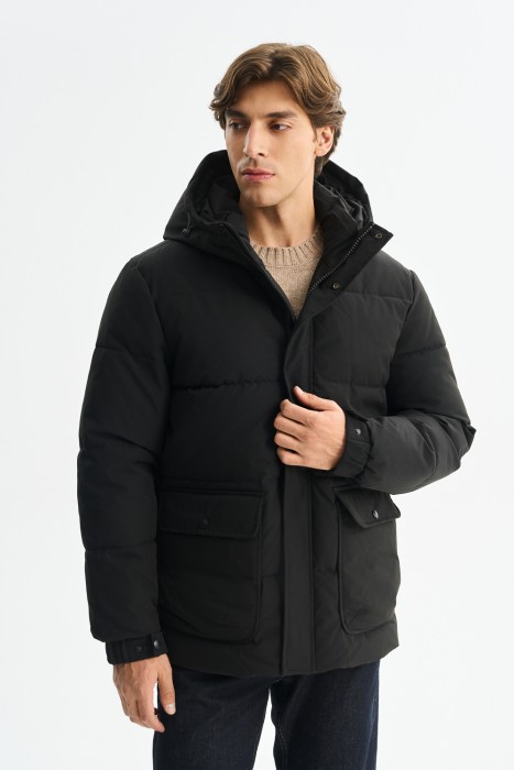 зимняя куртка с капюшоном от бренда снежная королева вид слева