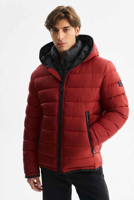 зимняя куртка с капюшоном от бренда снежная королева вид слева