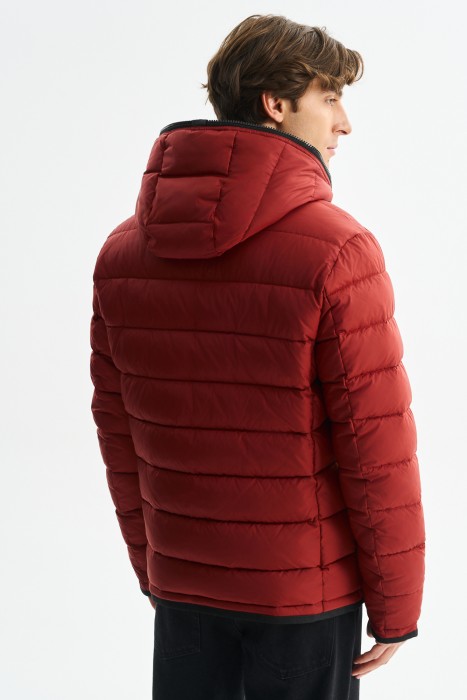 зимняя куртка с капюшоном по цене 8640 руб вид справа