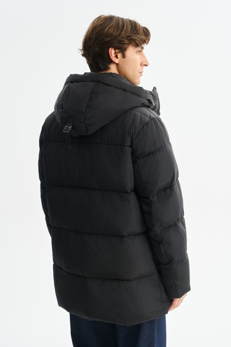 зимняя куртка с капюшоном по цене 3900 руб вид справа