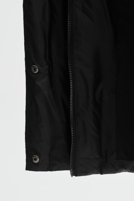 зимняя куртка с капюшоном из россии вид сбоку