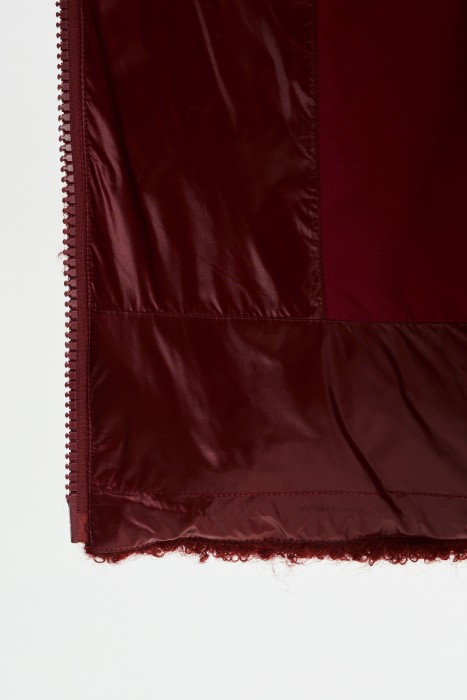 зимняя куртка с капюшоном из россии вид сбоку