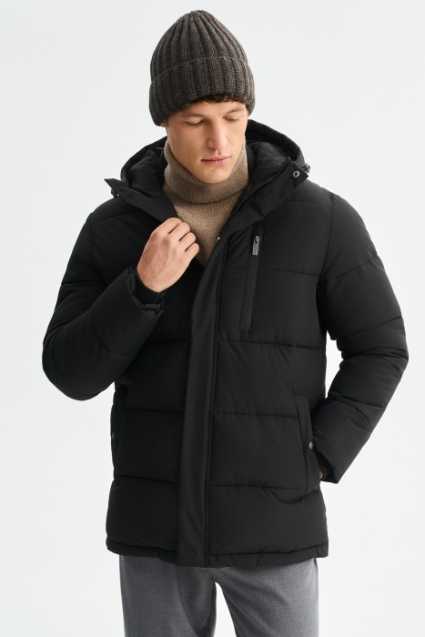 зимняя куртка с капюшоном от бренда снежная королева вид слева