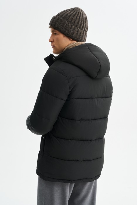 зимняя куртка с капюшоном по цене 3170 руб вид справа