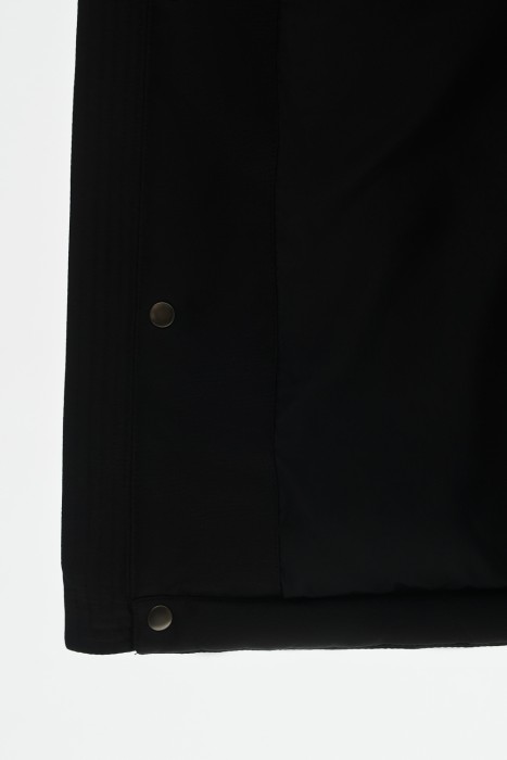 зимняя куртка с капюшоном из россии вид сбоку