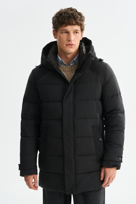 зимняя куртка с капюшоном от бренда снежная королева вид слева