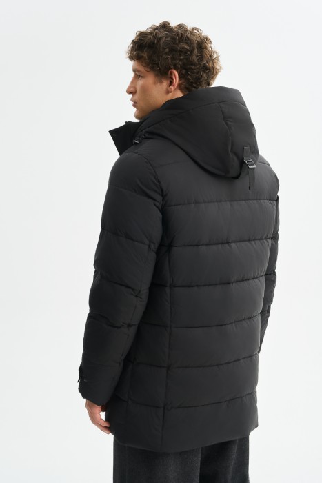 зимняя куртка с капюшоном по цене 5040 руб вид справа