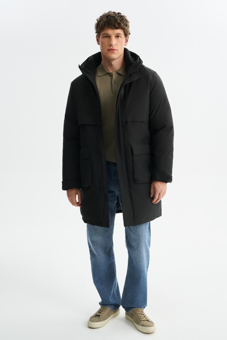 зимняя куртка с капюшоном из россии вид сбоку