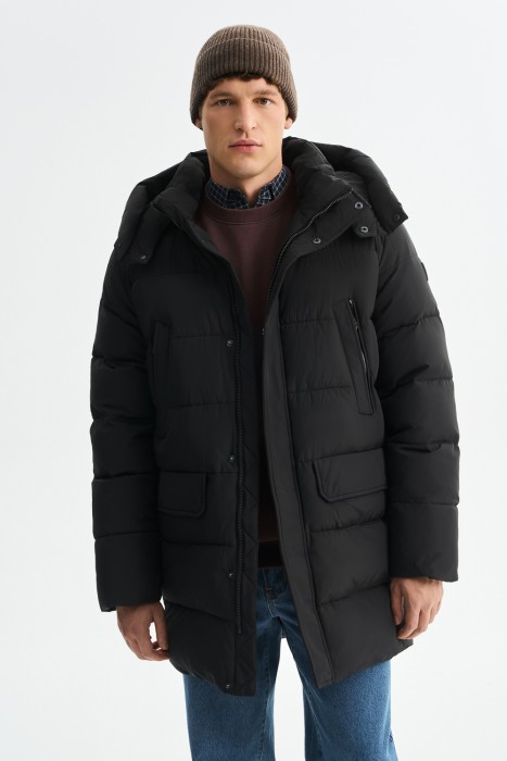 зимняя куртка с капюшоном от бренда снежная королева вид слева