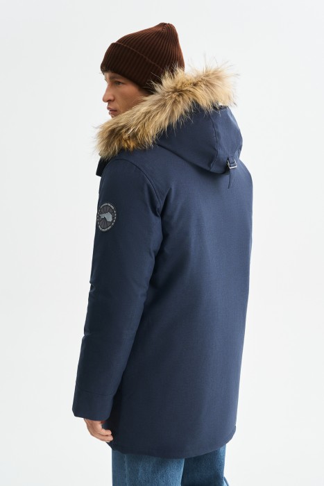 зимняя куртка с капюшоном по цене 19240 руб вид справа