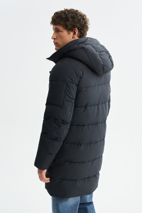 зимняя куртка с капюшоном по цене 5120 руб вид справа