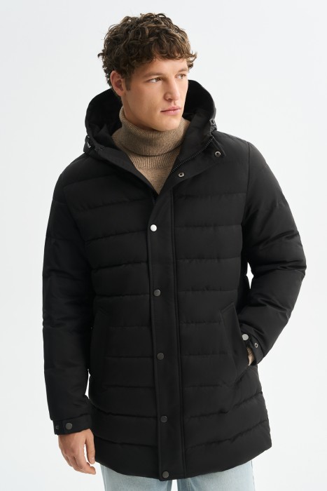 зимняя куртка с капюшоном от бренда снежная королева вид слева