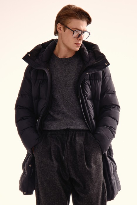 зимняя куртка с капюшоном по цене 6600 руб вид справа