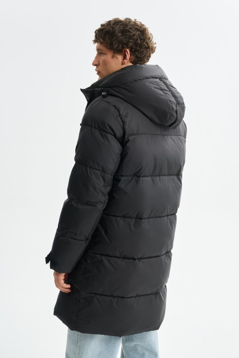 зимняя куртка с капюшоном по цене 5780 руб вид справа