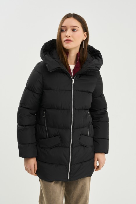 зимняя куртка с капюшоном от бренда снежная королева вид слева