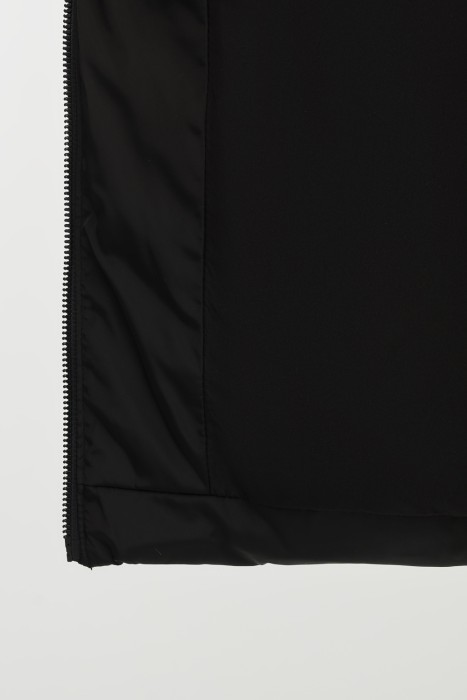 зимняя куртка с капюшоном из россии вид сбоку